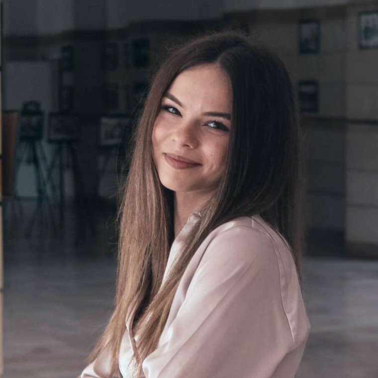Portret Mihaela Stancana, vicepreședinte HISTORIPOL